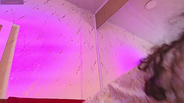 Snapshot of samanthaThoms chatting on 02-26-26, 08:09 samanthaThoms online show from 02-26-26, 08:09