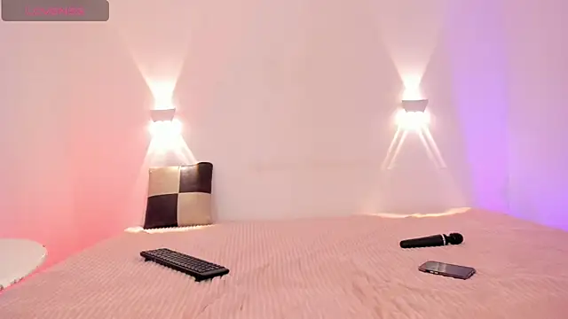 Sol Vanegas online show from 02-11-26, 01:44