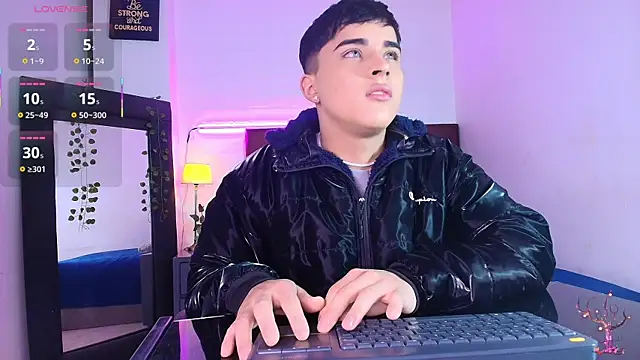 Lucass love online show from 10-28-25, 04:50