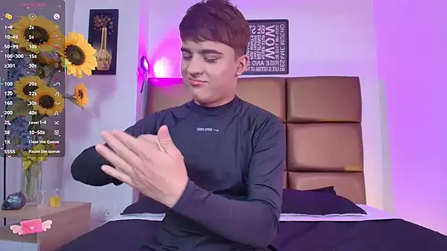 Lucass love online show from 02-14-26, 01:00