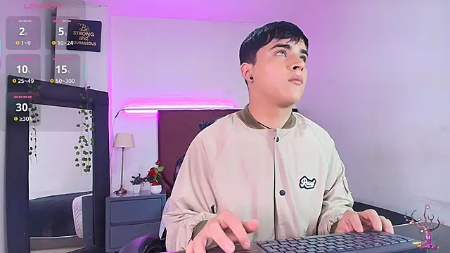 Lucass love online show from 10-20-25, 04:51