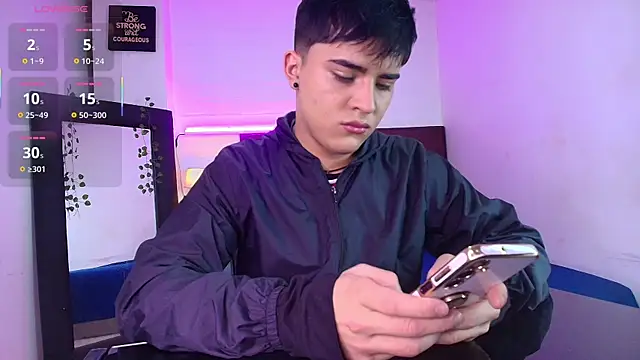 Lucass love online show from 10-07-25, 01:23