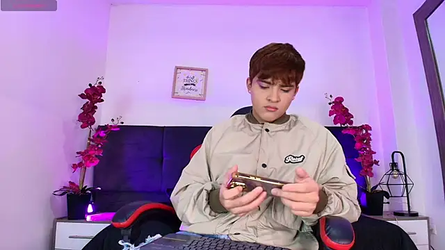 Lucass love online show from 04-04-26, 01:06