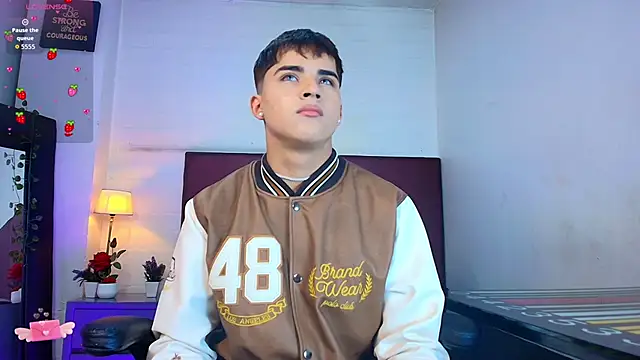 Lucass love online show from 12-05-25, 04:49