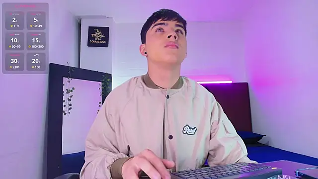 Lucass love online show from 09-21-25, 01:27