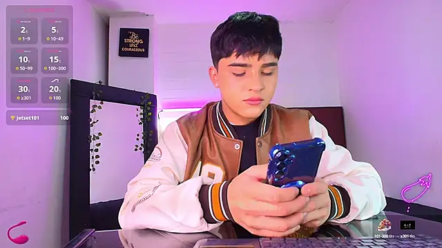 Lucass love online show from 09-11-25, 01:33