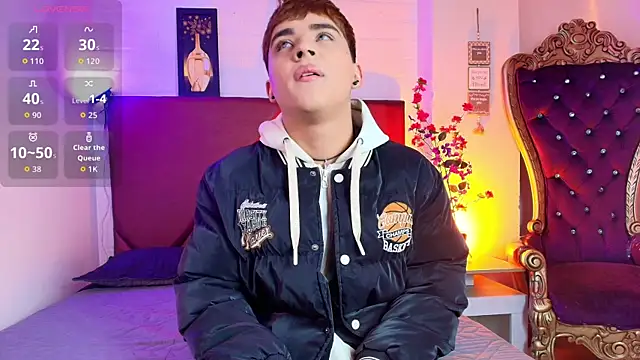Lucass love online show from 04-21-26, 01:07
