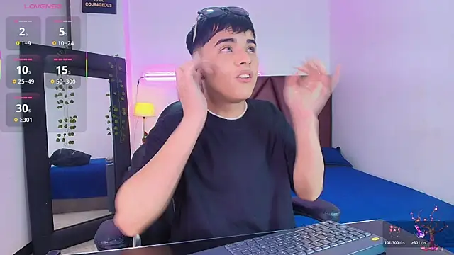 Lucass love online show from 10-27-25, 04:41