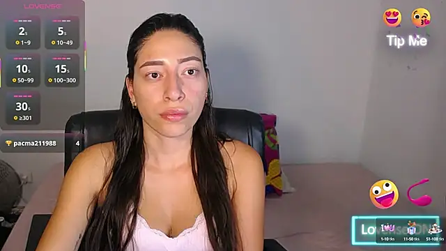 Snapshot of Carla_palmer_ chatting on 10-18-25, 02:35 Carla palmer online show from 10-18-25, 02:35