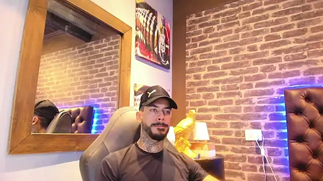 VinzenzRizzo online show from 10-16-25, 04:21