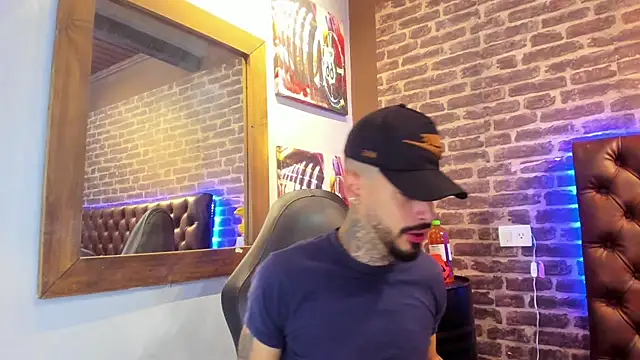 VinzenzRizzo online show from 11-04-25, 03:54