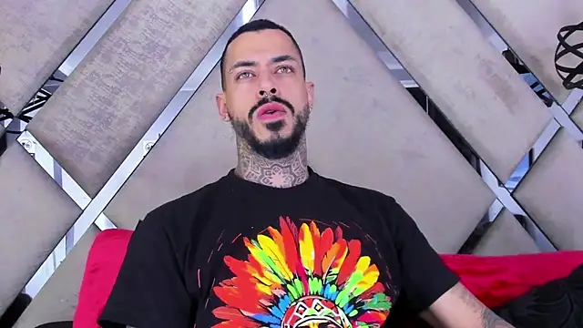 VinzenzRizzo online show from 02-05-26, 04:19