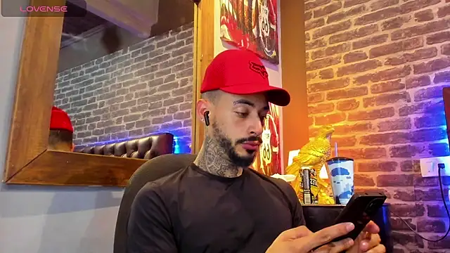 VinzenzRizzo online show from 02-06-26, 04:19