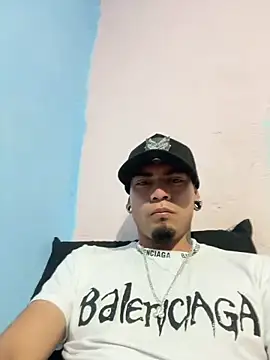 Ricardo2334 online show from 02-26-26, 04:01