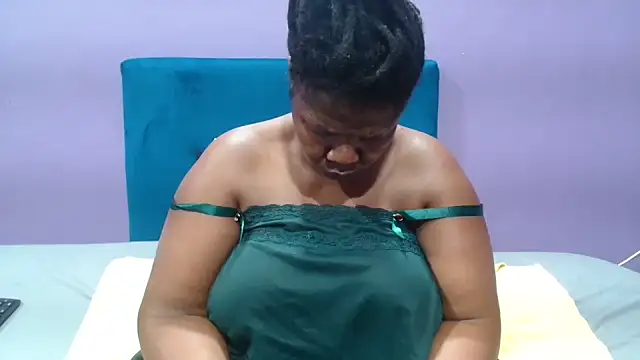 Snapshot of NaughtyChubbyZoe chatting on 09-24-25, 05:25 NaughtyChubbyZoe online show from 09-24-25, 05:25