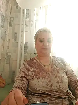 StarNicole online show from 12-17-25, 05:45