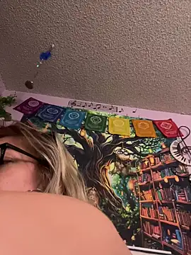 Snapshot of TheSexualIntellectual chatting on 03-09-26, 12:41 TheSexualIntellectual online show from 03-09-26, 12:41