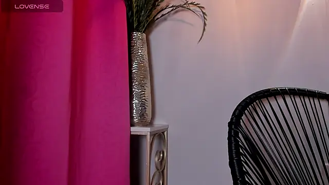 dulce fiore07 online show from 11-18-25, 03:15