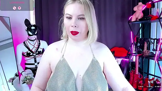 Anna Maxwell online show from 04-13-26, 01:53