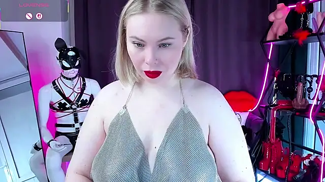 Anna Maxwell online show from 05-06-26, 02:15
