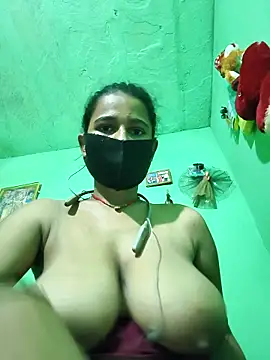 Snapshot of PIHU999 chatting on 10-22-25, 06:02 PIHU999 online show from 10-22-25, 06:02