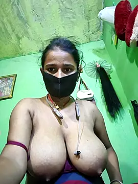 Snapshot of PIHU999 chatting on 10-12-25, 02:40 PIHU999 online show from 10-12-25, 02:40