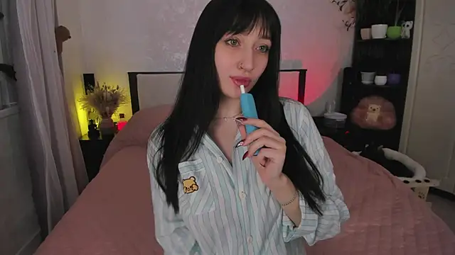 Snapshot of AriellaAllure chatting on 11-06-25, 01:37 AriellaAllure online show from 11-06-25, 01:37