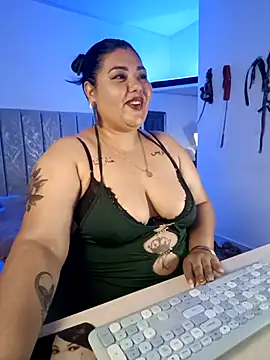 AndreaKinky online show from 10-06-25, 08:15