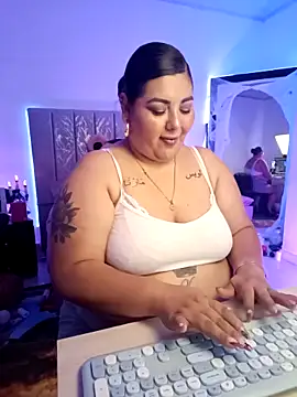 AndreaKinky online show from 10-25-25, 08:24