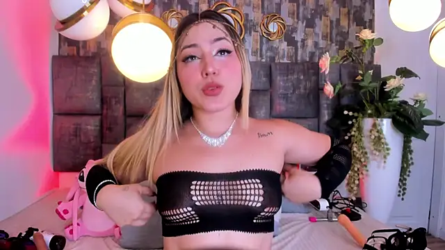 PatyLawrence online show from 11-13-25, 02:59