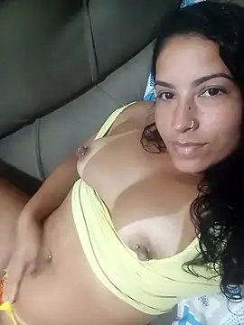 Snapshot of Danivinix chatting on 11-15-25, 06:06 Danivinix online show from 11-15-25, 06:06