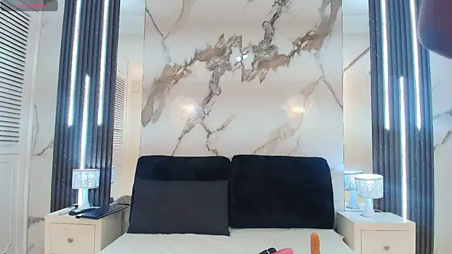 MayaBaker online show from 11-01-25, 07:41