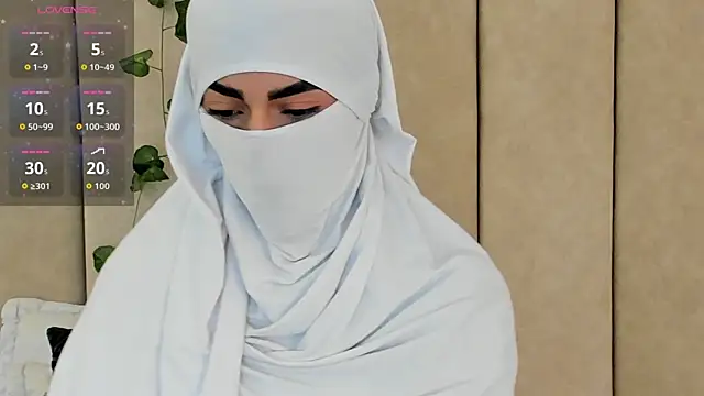 Snapshot of _Zahiira_ chatting on 10-02-25, 11:57 Zahiira online show from 10-02-25, 11:57