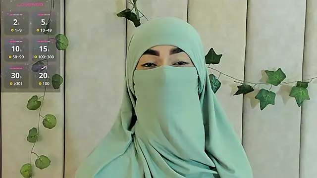 Snapshot of _Zahiira_ chatting on 10-08-25, 11:56 Zahiira online show from 10-08-25, 11:56