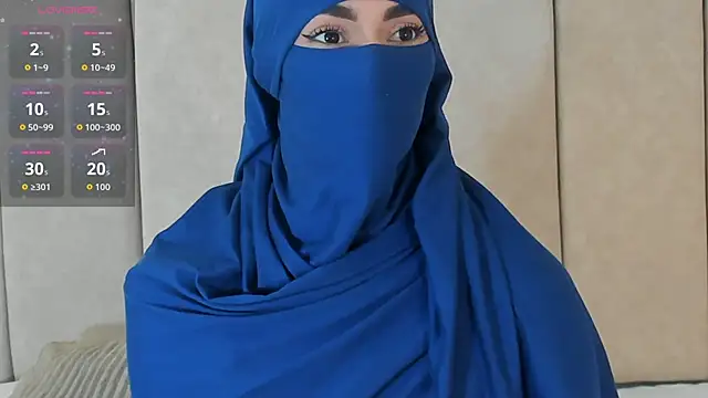 Snapshot of _Zahiira_ chatting on 09-23-25, 12:01 Zahiira online show from 09-23-25, 12:01