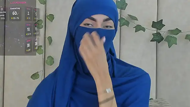 Snapshot of _Zahiira_ chatting on 10-07-25, 12:06 Zahiira online show from 10-07-25, 12:06