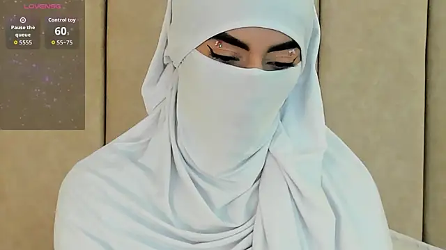 Snapshot of _Zahiira_ chatting on 09-12-25, 11:43 Zahiira online show from 09-12-25, 11:43
