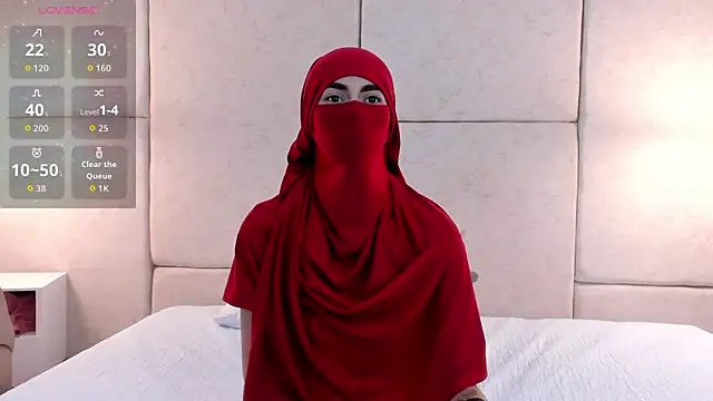 Snapshot of _Zahiira_ chatting on 10-15-25, 01:30 Zahiira online show from 10-15-25, 01:30