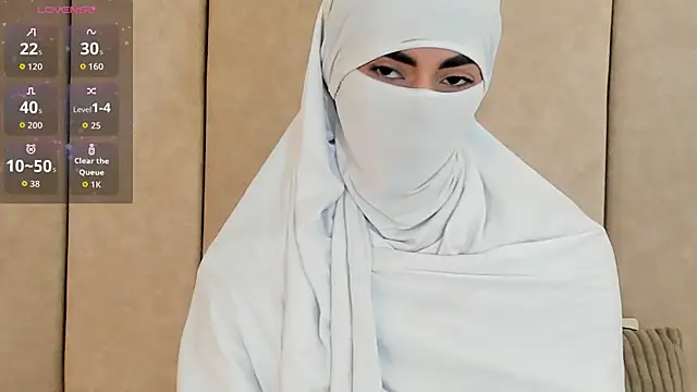 Snapshot of _Zahiira_ chatting on 09-24-25, 11:50 Zahiira online show from 09-24-25, 11:50
