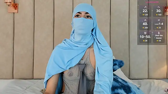 Snapshot of _Zahiira_ chatting on 05-21-26, 11:40 Zahiira online show from 05-21-26, 11:40