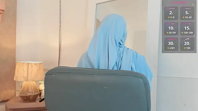 Snapshot of _Zahiira_ chatting on 05-22-26, 12:25 Zahiira online show from 05-22-26, 12:25