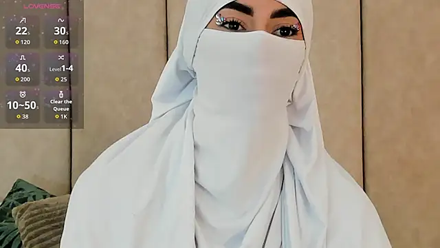 Snapshot of _Zahiira_ chatting on 09-19-25, 11:58 Zahiira online show from 09-19-25, 11:58