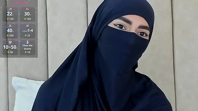  Zahiira  online show from 10-30-25, 12:03