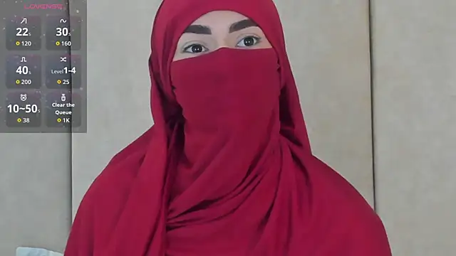 Snapshot of _Zahiira_ chatting on 10-11-25, 12:06 Zahiira online show from 10-11-25, 12:06