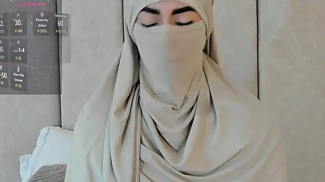 Snapshot of _Zahiira_ chatting on 09-18-25, 11:35 Zahiira online show from 09-18-25, 11:35