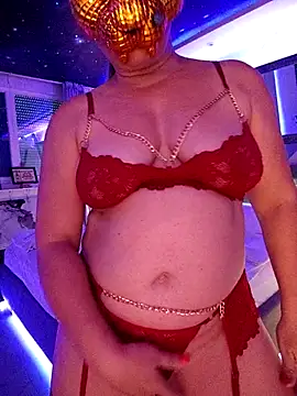 BigAssMom  online show from 05-08-26, 03:16
