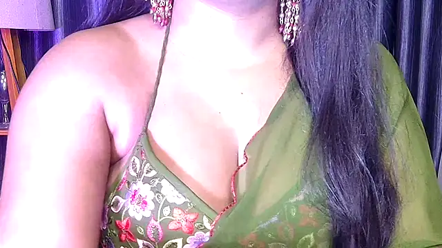 Webrowncouple online show from 03-18-26, 05:58