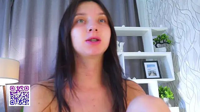 Snapshot of DaisyBlaze chatting on 06-24-26, 04:33 DaisyBlaze online show from 06-24-26, 04:33