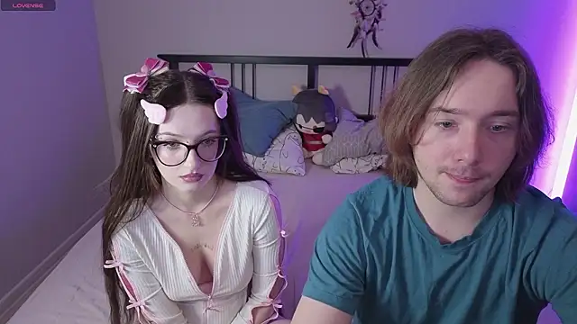 Snapshot of ellen_and_danny chatting on 02-02-26, 05:12 ellen and danny online show from 02-02-26, 05:12