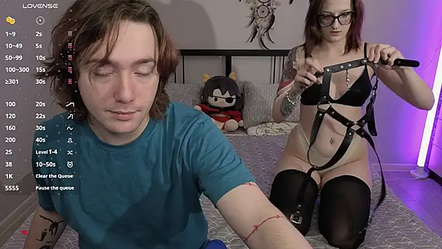 Snapshot of ellen_and_danny chatting on 10-31-25, 05:53 ellen and danny online show from 10-31-25, 05:53